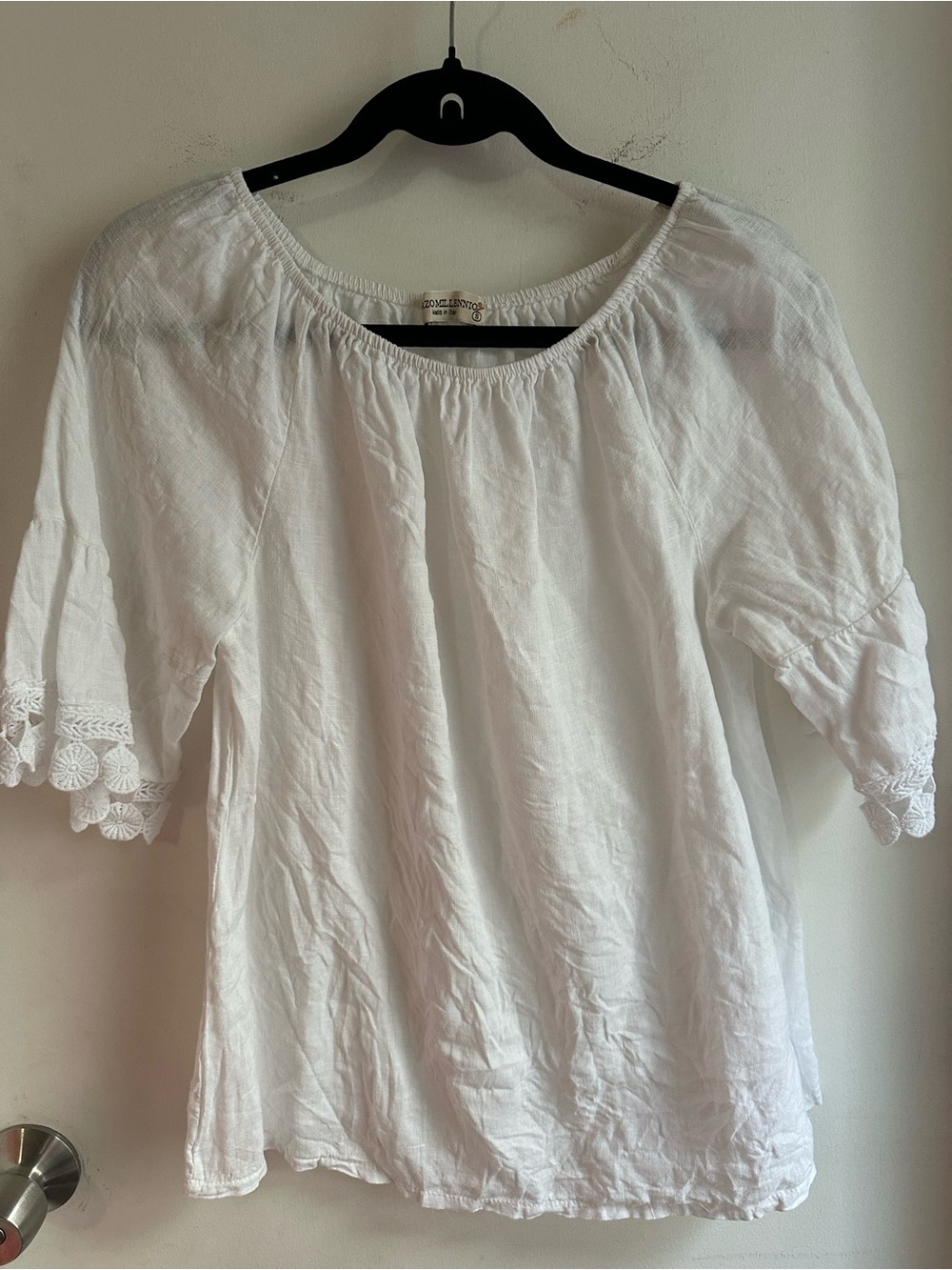 Beautiful Terzo Millennio women's blouse, Made in Italy, size Small.